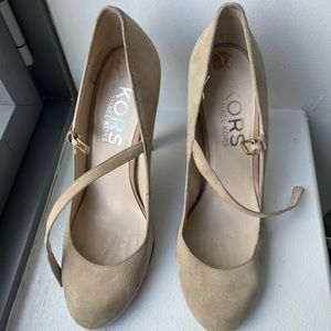 Michael Kors beige suede heels